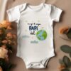 Body bebé blanco con diseño personalizado Tengo el mejor papá del mundo, planeta tierra sonriente, nubes y estrellas, regalo Día del Padre inloff