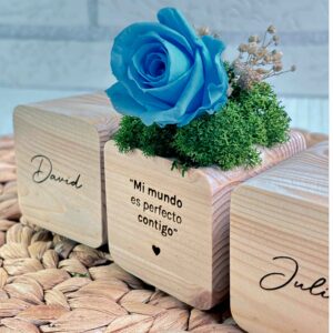 Cubos de Madera Personalizados "AMOR" con Rosa Eterna - Imagen 3