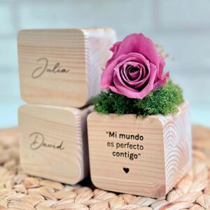 Cubos de Madera Personalizados "AMOR" con Rosa Eterna - Imagen 4