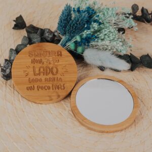 Espejo de Bambú Personalizado «A Tu Lado Todo Brilla»