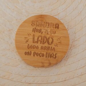 Espejo de Bambú Personalizado "A Tu Lado Todo Brilla" - Imagen 5