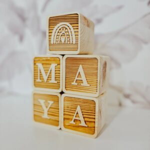Cubos de Madera Personalizados con Nombre