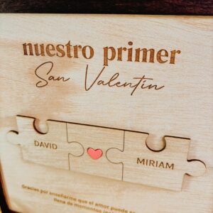 Cuadro Puzzle "Nuestro Primer San Valentín" Personalizado con Nombres - Imagen 4
