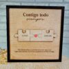 Cuadro puzzle personalizado Contigo en madera con nombres Joana y Carlos, corazón metacrilato rojo y dedicatoria romántica, marco negro, regalo pareja San Valentín