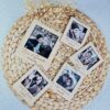 Portafotos imán personalizado Nosotros con fotos de parejas sobre mimbre, grabado láser en madera natural