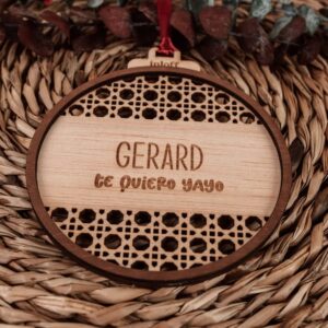 Bola de Navidad de Madera Personalizada con Frase - Imagen 4