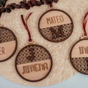 Bola de Navidad Personalizada Ratán «Mi Persona»