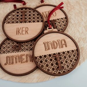 Bola de Navidad Personalizada Ratán "Mi Persona" - Imagen 4