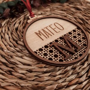 Bola de Navidad Personalizada Ratán "Mi Persona" - Imagen 5