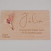 Placa de agradecimiento para boda personalizada en madera con nombre Julia, mensaje de agradecimiento grabado láser y ramillete de flores preservadas rosas