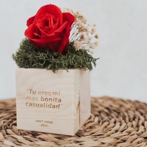 Cubo de Madera Personalizado con Rosa Eterna Sant Jordi - Imagen 5