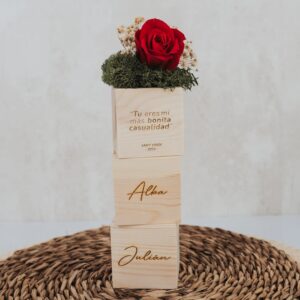 Cubo de Madera Personalizado con Rosa Eterna Sant Jordi - Imagen 6