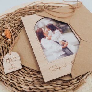 Tarjeta Mensaje Personalizada para Mamá con Foto sobre Madera Grabada - Imagen 3