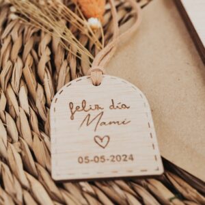 Tarjeta Mensaje Personalizada para Mamá con Foto sobre Madera Grabada - Imagen 4