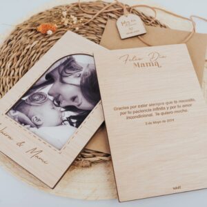 Tarjeta Mensaje Personalizada para Mamá con Foto sobre Madera Grabada - Imagen 5