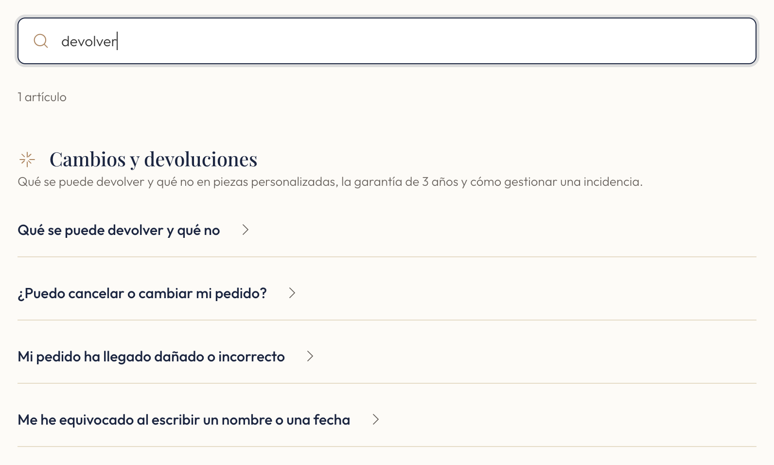 Buscador del centro de ayuda con una palabra escrita y la lista ya filtrada debajo